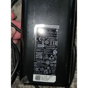 DELL AC/DC Power Adapter 65W 100-240V 19.5V model CN-03VT2F Barrel Connector